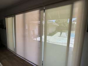 Рулонная штора Somfy Sonesse 40 WT, настенная кнопка, тихий мотор, 0.9 м